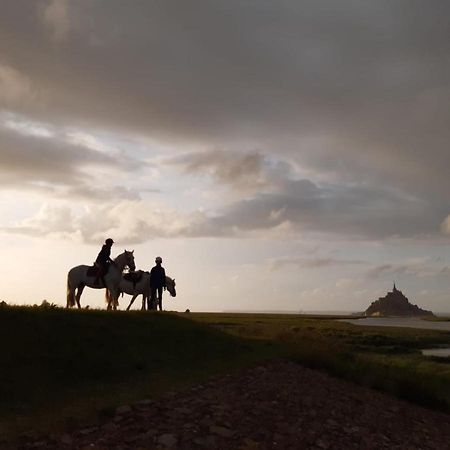 Gite Le Chausey Mont Saint Michel Понторсон Екстериор снимка